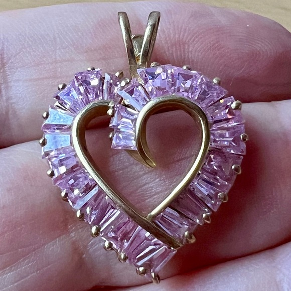 VINTAGE 10K YELLOW GOLD PINK CZ CUBIC ZIRCONIA LARGE HEART PENDANT NECKLACE